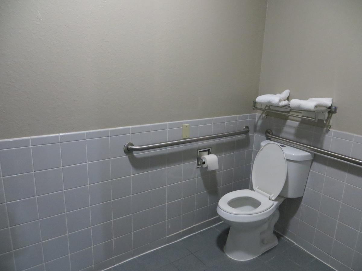 Regency Suites Iah Beltway 8 休斯敦 外观 照片