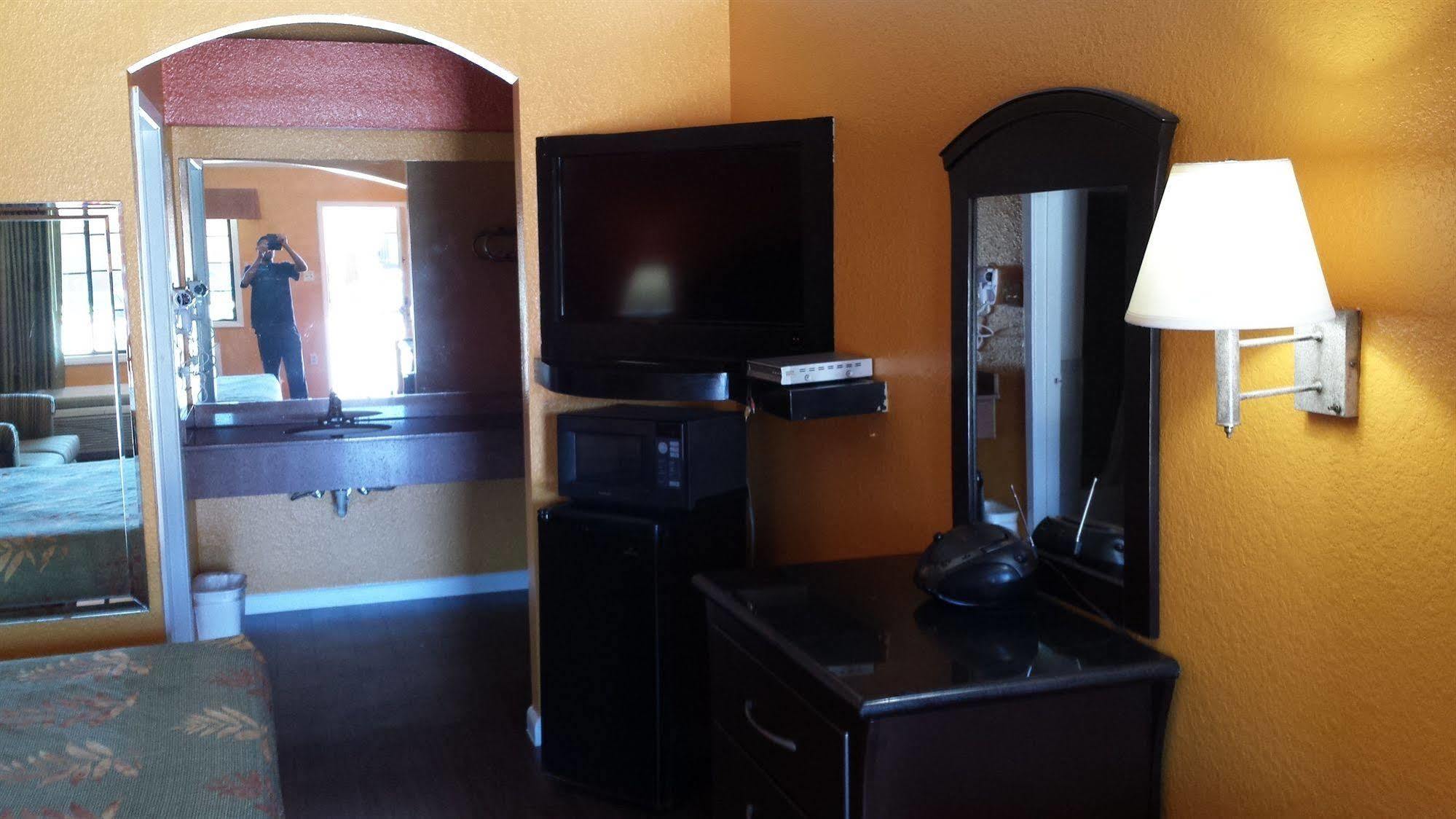 Regency Suites Iah Beltway 8 休斯敦 外观 照片